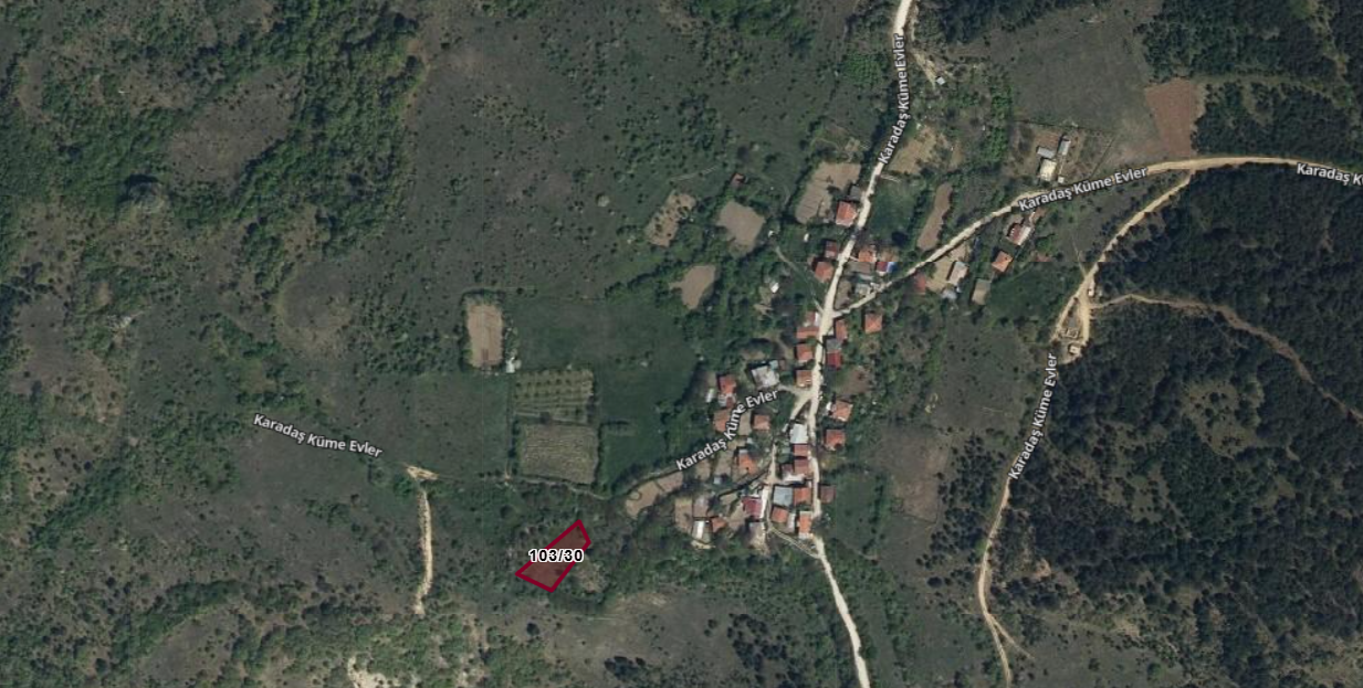 KARABÜK MERKEZ YEŞİLTEPE  KÖYÜNDE  860  M² TARLA SATILIKTIR - KARABÜK MERKEZ fotoğraf 3